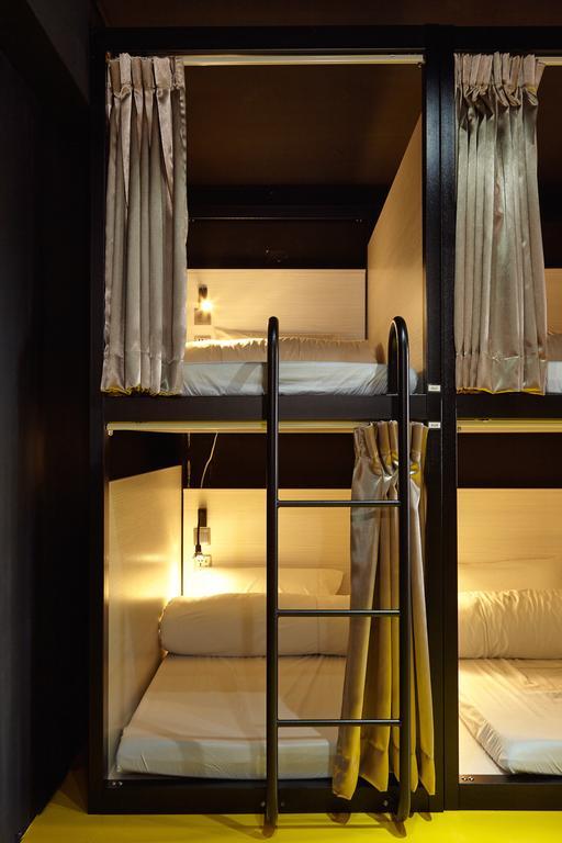 Here X There Hostel Taipei Main Station Екстер'єр фото