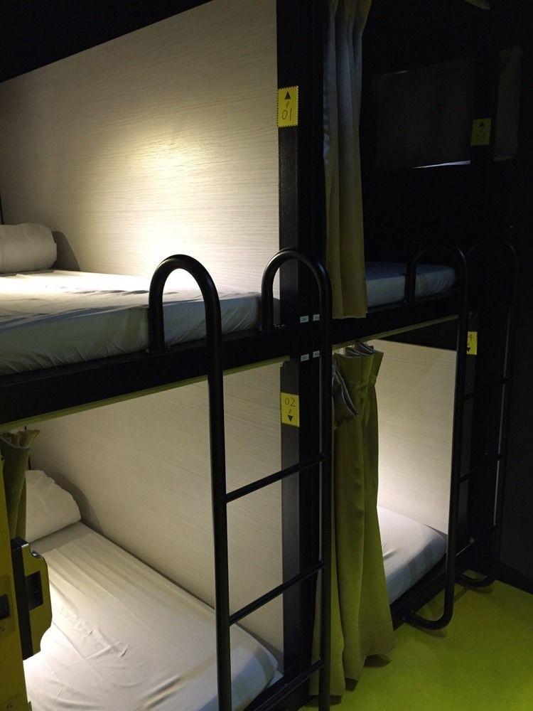 Here X There Hostel Taipei Main Station Екстер'єр фото