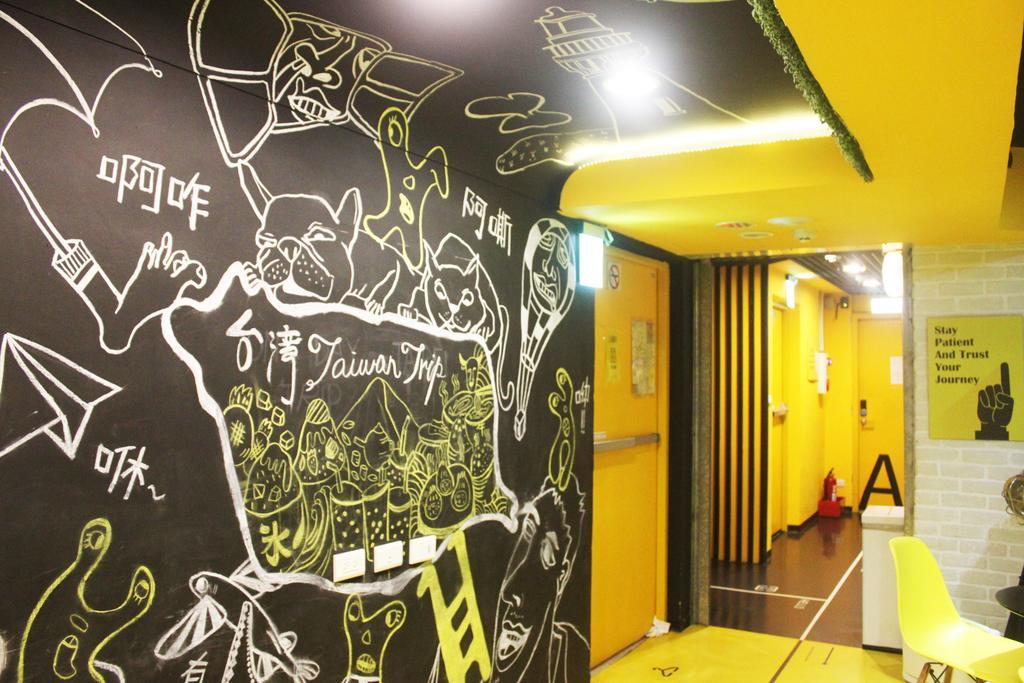 Here X There Hostel Taipei Main Station Екстер'єр фото