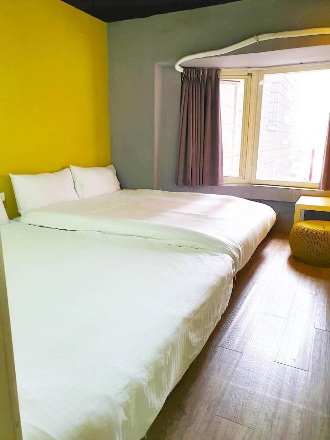 Here X There Hostel Taipei Main Station Екстер'єр фото